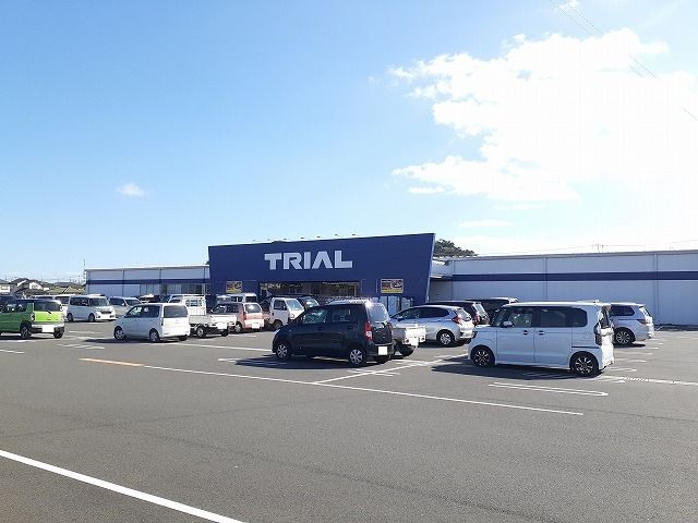 近くの施設まで450m（徒歩6分）