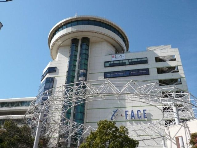 近くのT-FACEまで1,400m（徒歩18分）