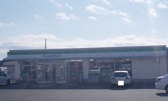 近くのファミリーマート 北上町分西店まで140m（徒歩2分）