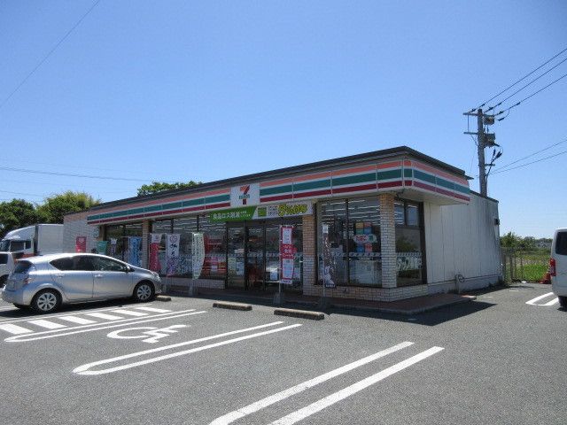 近くのセブンイレブンまで1,140m（徒歩15分）