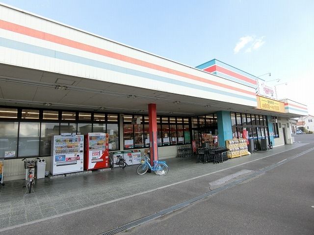 近くのパワーズ大井店まで750m（徒歩10分）