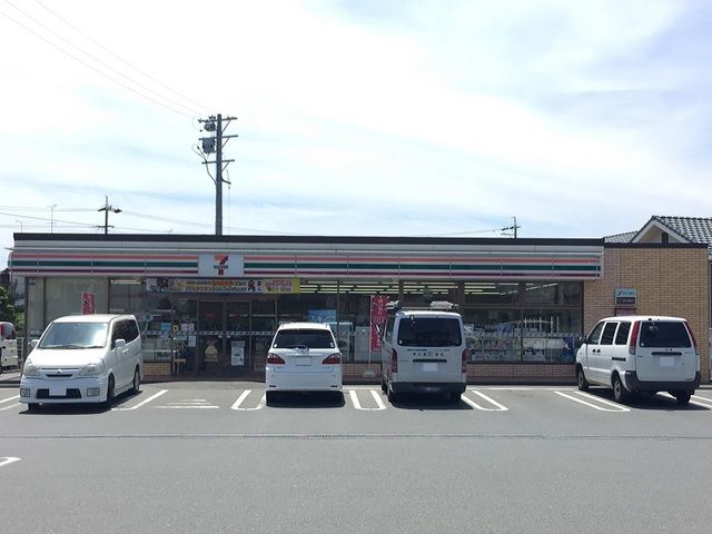 近くのセブンイレブン浜松三方原北店まで1,400m（徒歩18分）
