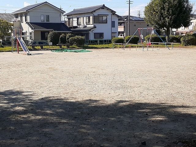 近くの吉岡公園まで97m(徒歩2分)