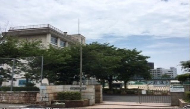 近くの中学校まで1,500m（徒歩19分）