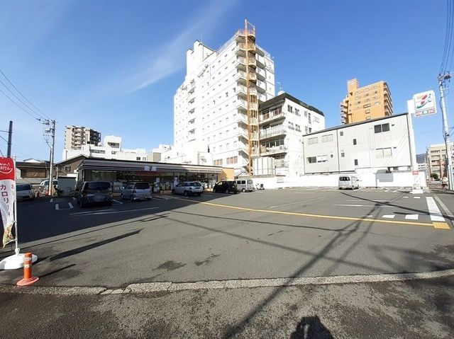 近くのセブン-イレブン 高知升形店まで1,000m（徒歩13分）