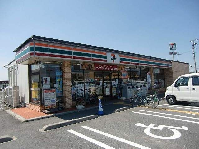 近くのセブンイレブン栗東インター店まで756m（徒歩10分）