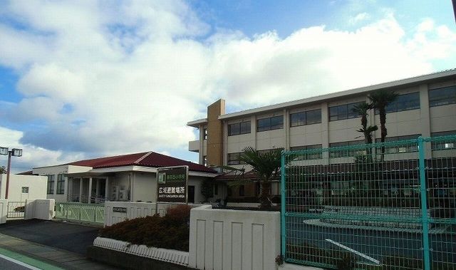 近くの小学校まで600m（徒歩8分）