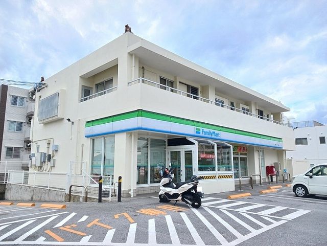 近くのファミリーマート津嘉山バイパスまで500m（徒歩7分）