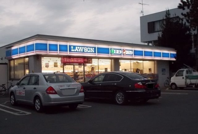 近くのローソン扇町三丁目店まで450m（徒歩6分）