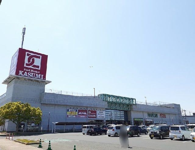 近くのピアポートショッピングセンターまで400m（徒歩5分）