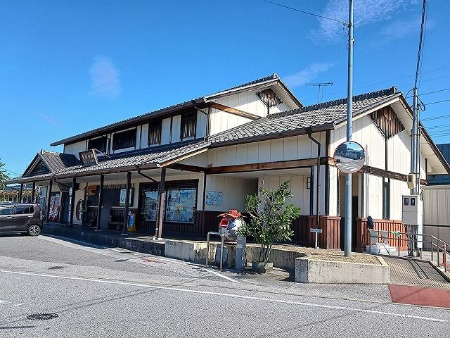 近くの近江鉄道愛知川駅まで1,800m（徒歩23分）