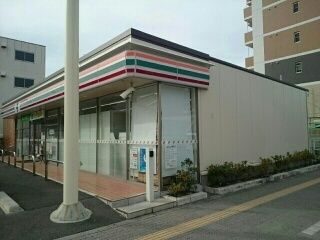 近くのセブンイレブン様まで300m（徒歩4分）