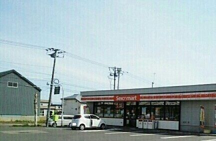 近くのセイコーマート滝川幸町店まで650m（徒歩9分）