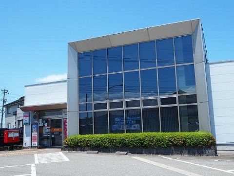 近くの富山開郵便局まで500m（徒歩7分）