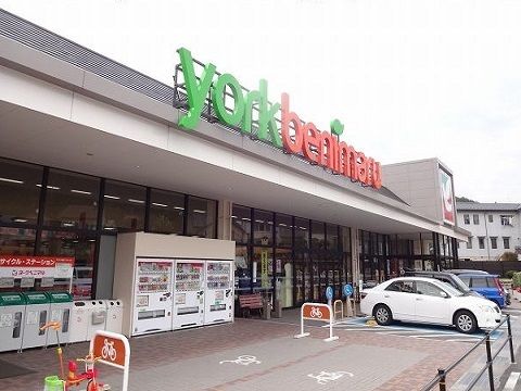 近くのヨークベニマル三春店まで1,400m（徒歩18分）