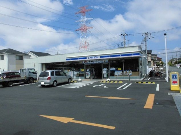 近くのローソンまで900m(徒歩12分)