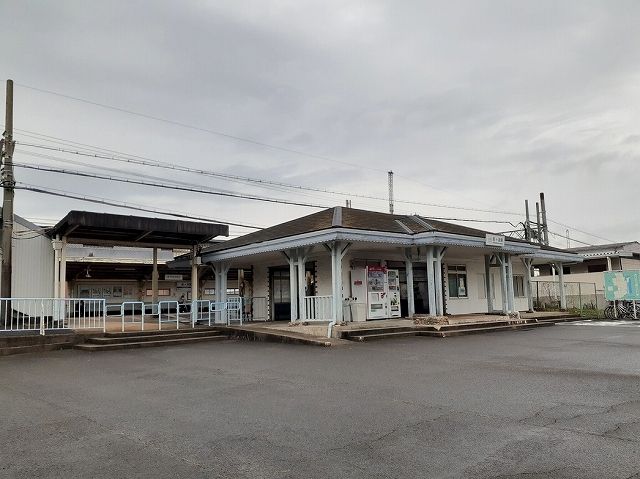 近くの駅まで1,560m（徒歩20分）