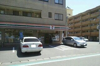 近くのセブンイレブン沼津大岡店まで400m（徒歩5分）
