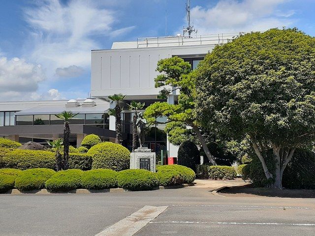 近くの小美玉市役所まで375m(徒歩5分)