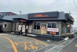 近くの吉野家250号線加古川備後店まで800m（徒歩10分）