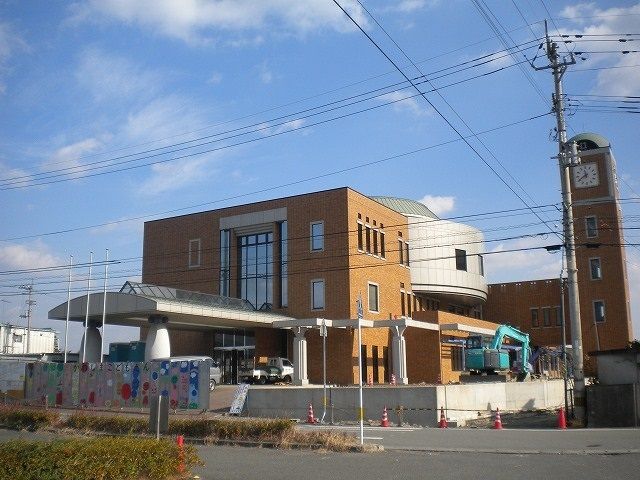 近くの吉野川市役所　川島支所まで1,900m（徒歩24分）