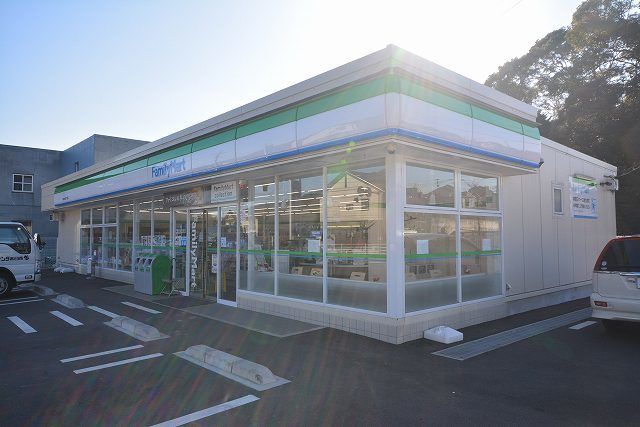 近くのコンビニまで500m（徒歩7分）