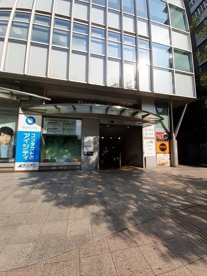 近くの表参道駅まで950m(徒歩12分)