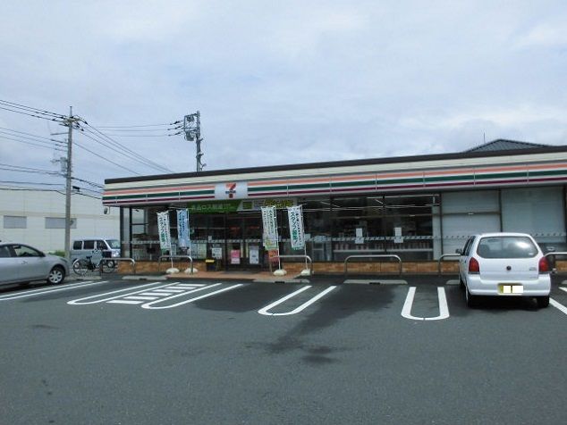 近くのセブンイレブンまで600m(徒歩8分)