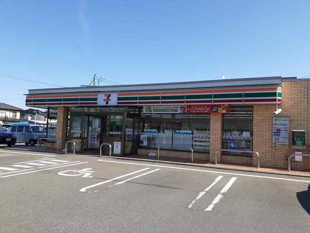 近くのセブンイレブン鶴岡美原町店まで500m(徒歩7分)