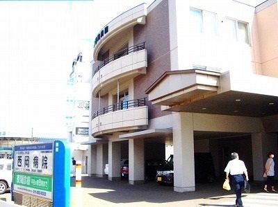 近くの西岡病院まで180m（徒歩3分）
