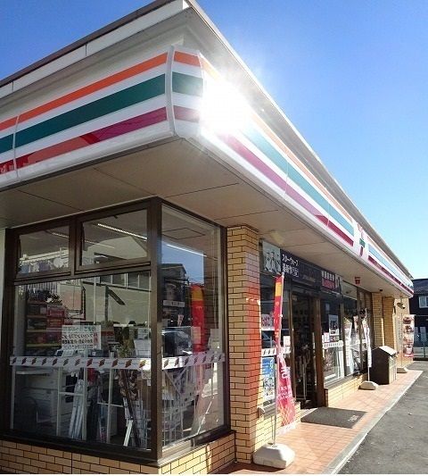 近くのセブンイレブンまで400m（徒歩5分）