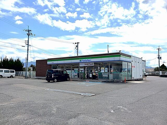 近くのファミリーマート豊田店様まで650m(徒歩9分)