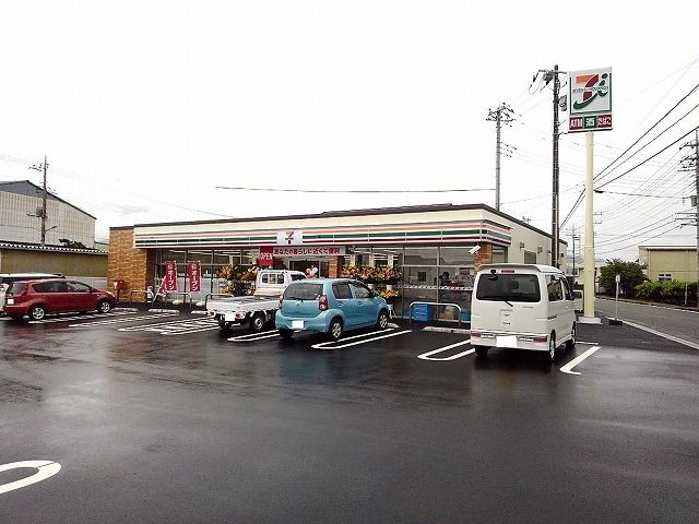 近くのセブンイレブン増穂長澤店まで350m（徒歩5分）