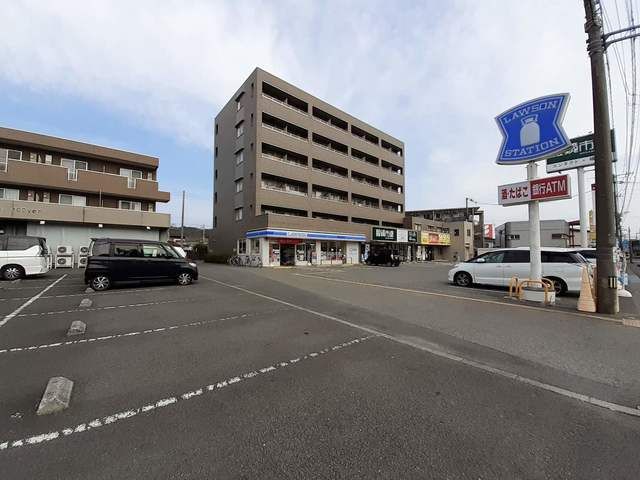 近くのローソン 高知朝倉駅前店まで1,900m（徒歩24分）