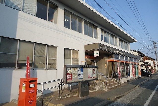 近くの神埼郵便局まで470m（徒歩6分）