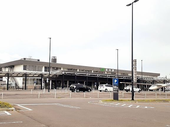 近くの滝川駅まで1,200m（徒歩15分）