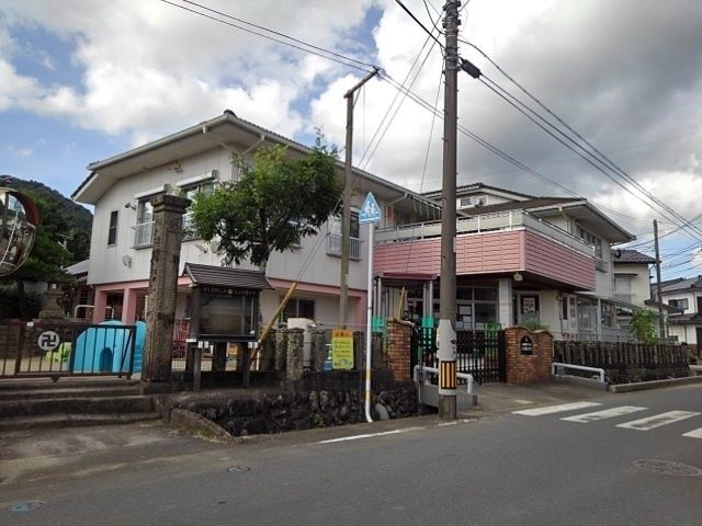 近くのこども園るんびにいまで460m（徒歩6分）