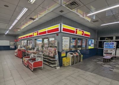 近くのコンビニまで100m（徒歩2分）