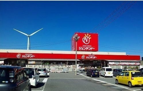 近くのジュンテンドーまで2,000m(徒歩25分)