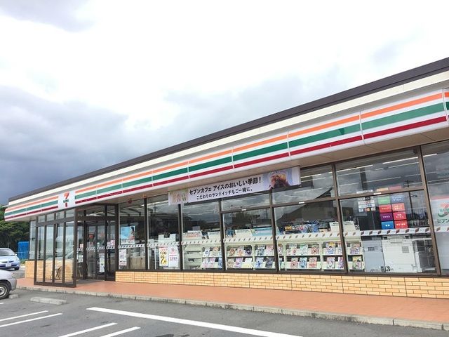 近くのセブンイレブン浜松三幸町店まで1,100m(徒歩14分)