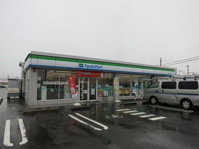 近くのファミリーマート 幸田大正店まで500m（徒歩7分）