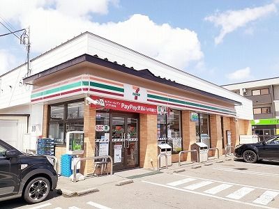 近くのセブンイレブン帯広西21条店まで400m（徒歩5分）