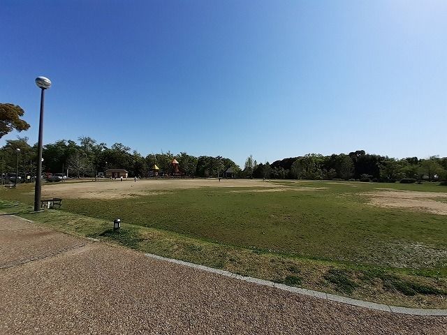 近くの染地台野鳥公園まで1,800m(徒歩23分)