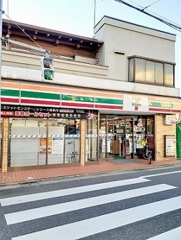 近くのセブンイレブン中十条３丁目店まで344m（徒歩5分）