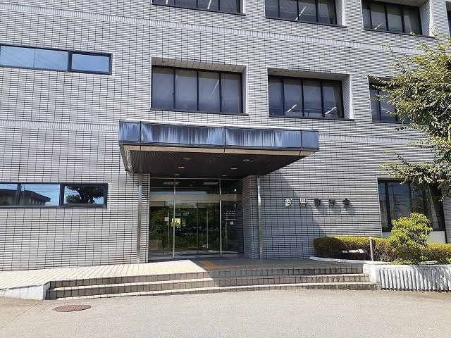 近くの武豊町役場まで1,142m（徒歩15分）