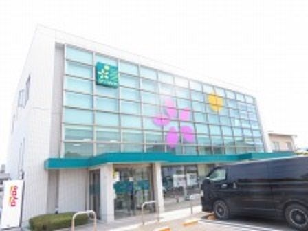 近くの伊予銀行今治南支店様まで47m(徒歩1分)