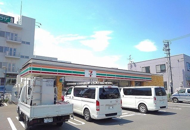 近くのセブンイレブン北広島駅前店まで1,000m(徒歩13分)