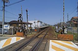 近くの仁保津駅まで550m（徒歩7分）