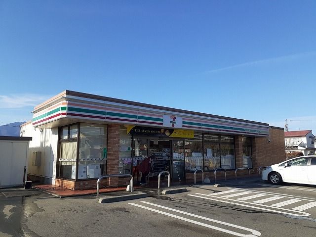 近くのセブンイレブン伊那みすず団地前まで350m（徒歩5分）