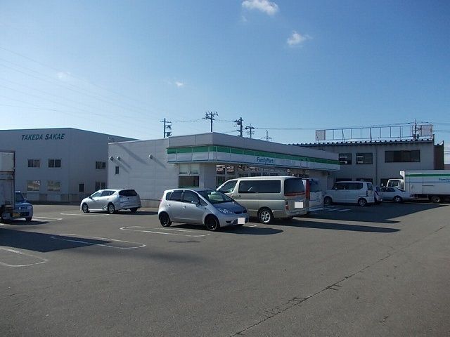 近くのコンビニまで350m（徒歩5分）